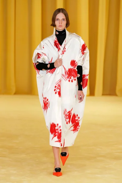 Look 37